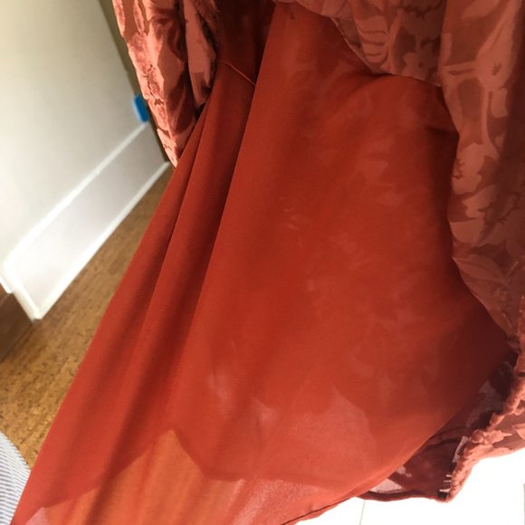 velvet cutout blouse - Picture 3 of 8